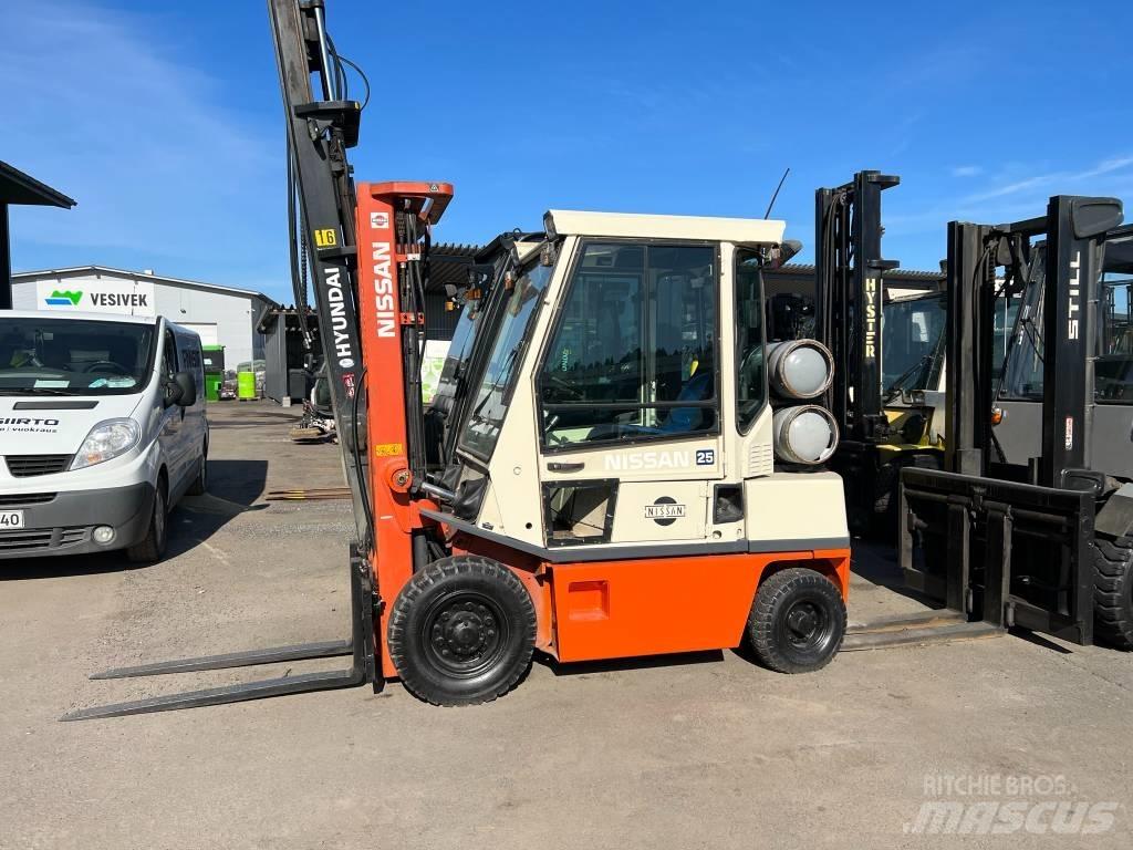 Nissan PH02A25U Chariots GPL