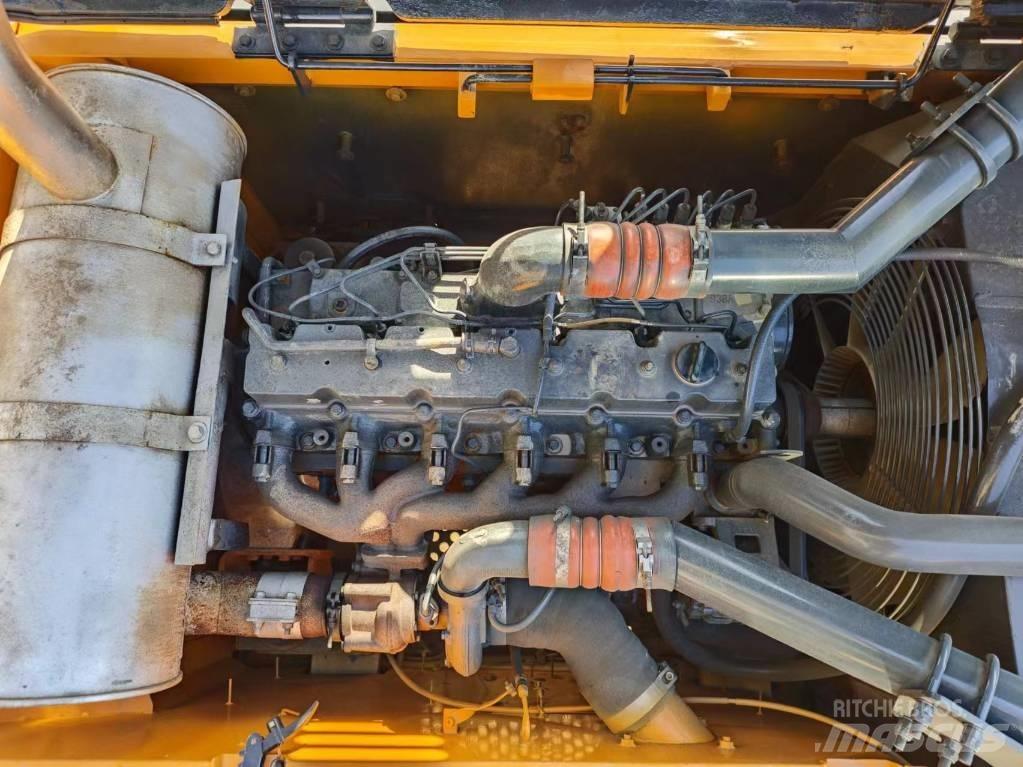 Hyundai 330LC-9S Pelle sur chenilles