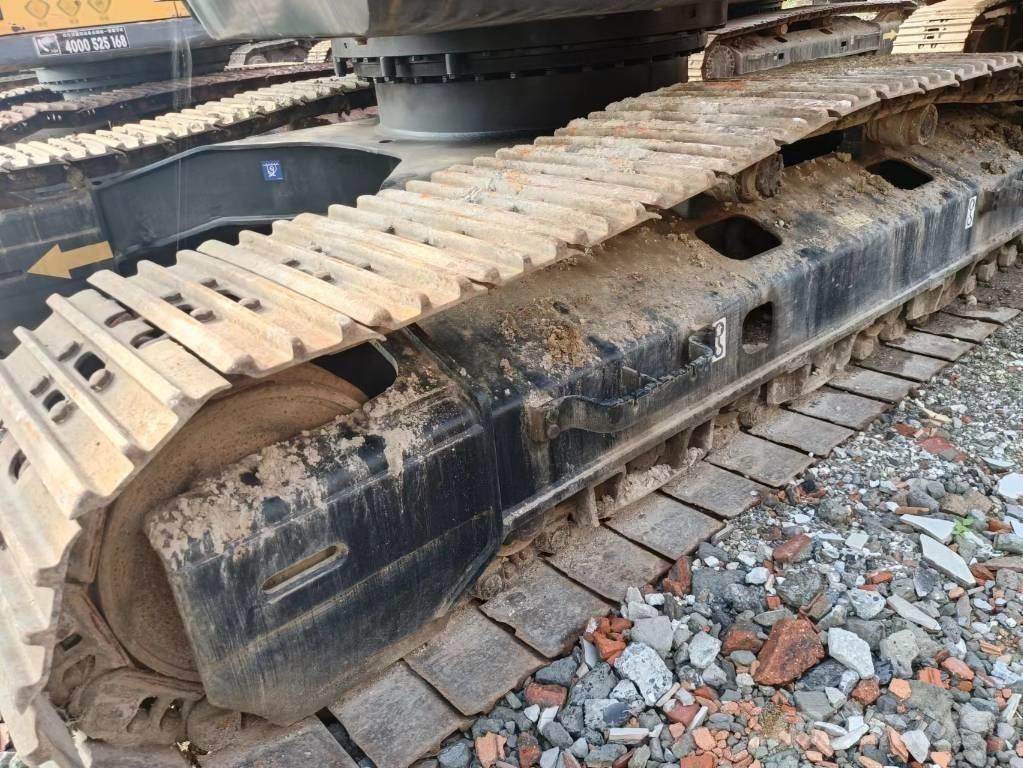 Hitachi ZX 250 LC Pelle sur chenilles