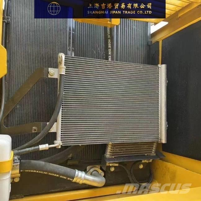 Komatsu PC 220 Crawler excavators