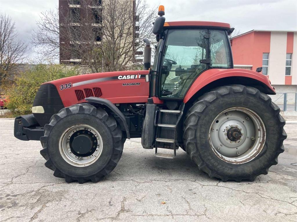 Case IH magnum 335 Tracteur