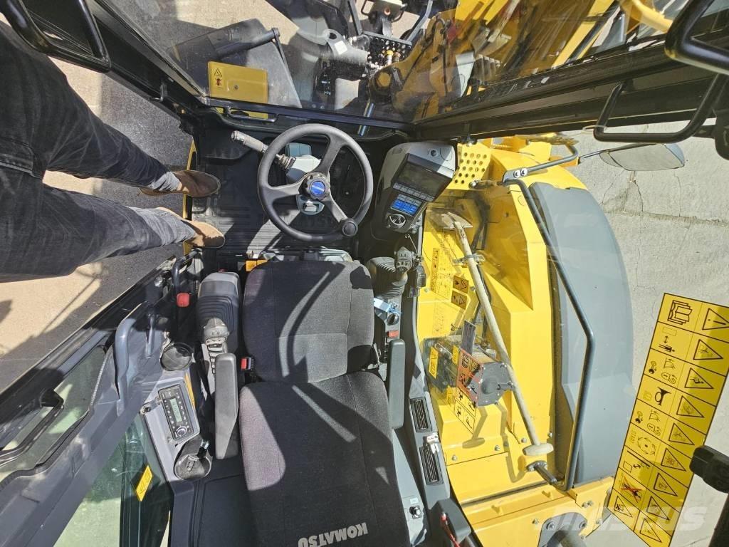 Komatsu PW 98 MR-11 Pelle sur pneus