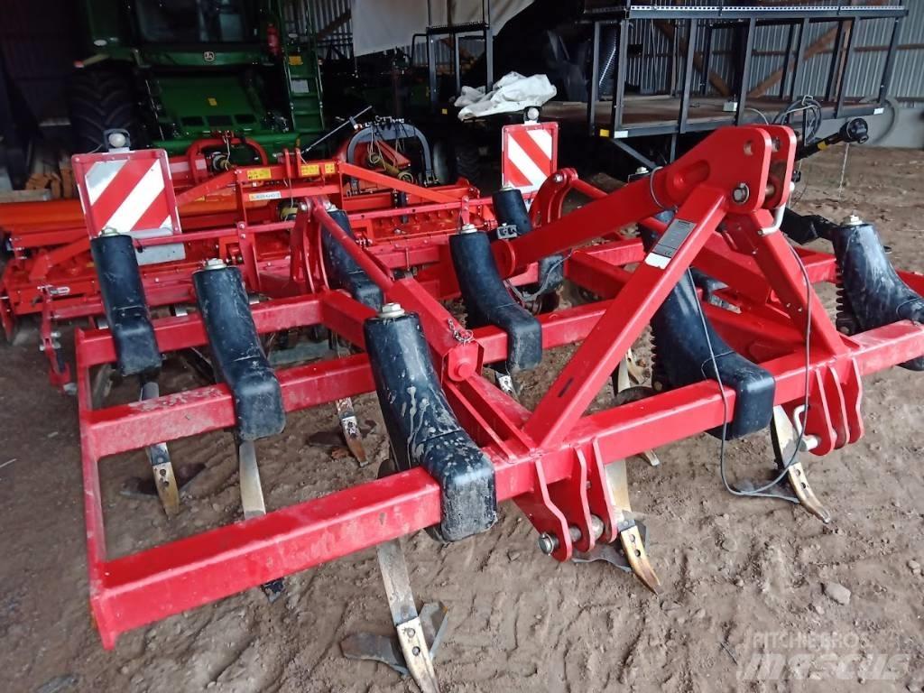 Horsch Terrano 3 FX Déchaumeur, cultivateur