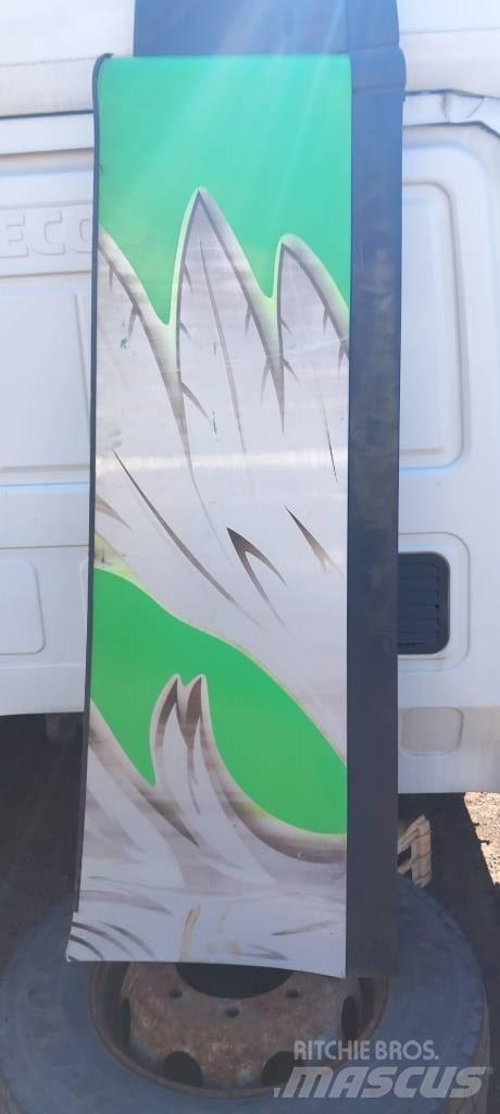 Scania G 400  1804935 Cabines