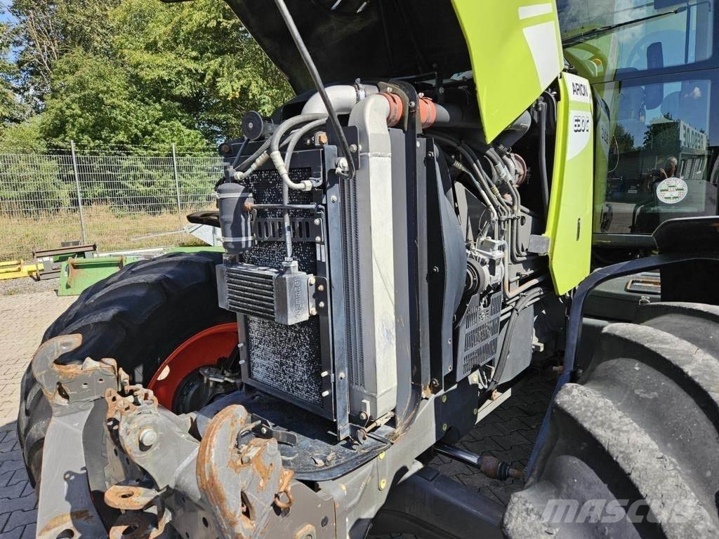 CLAAS ARION 630C Tracteur
