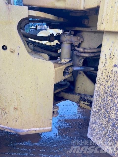 CAT 966 F II Chargeuse sur pneus
