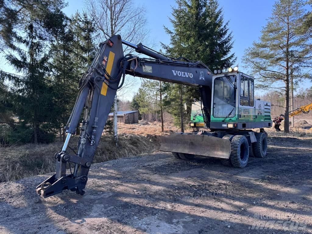 Volvo EW 200 Pelle sur pneus