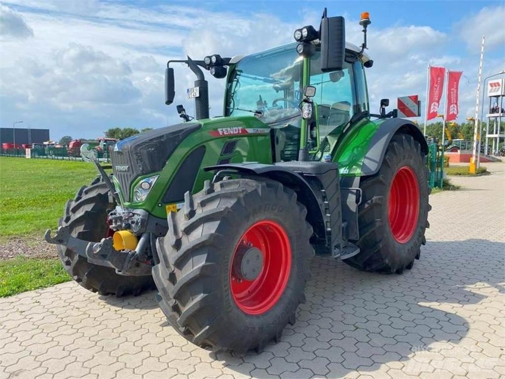 Fendt 724 PROFI+ Tracteur