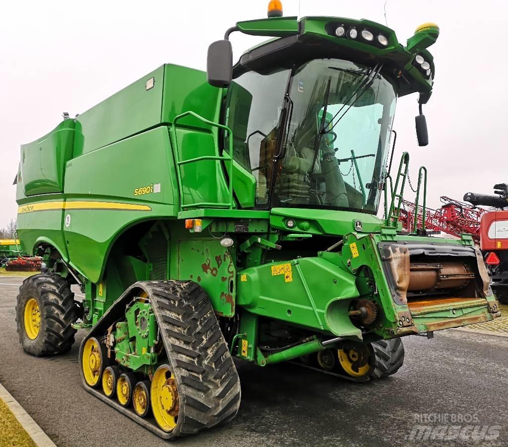 John Deere S 690 i Moissonneuse batteuse