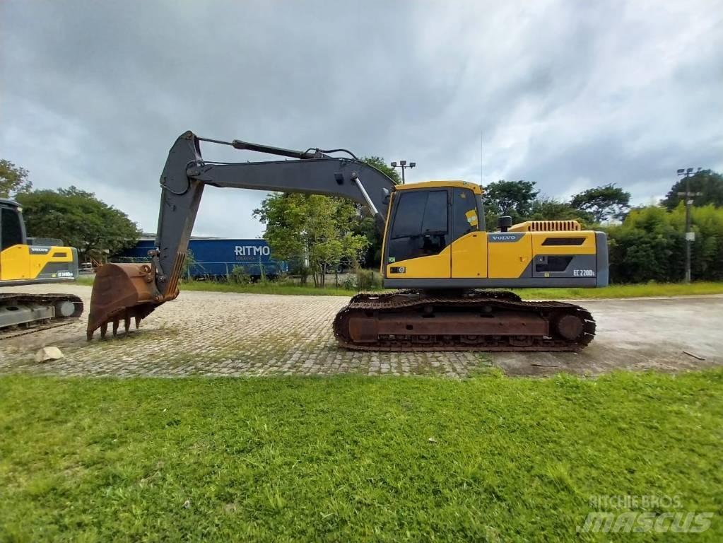 Volvo EC 220 DL Pelle sur chenilles