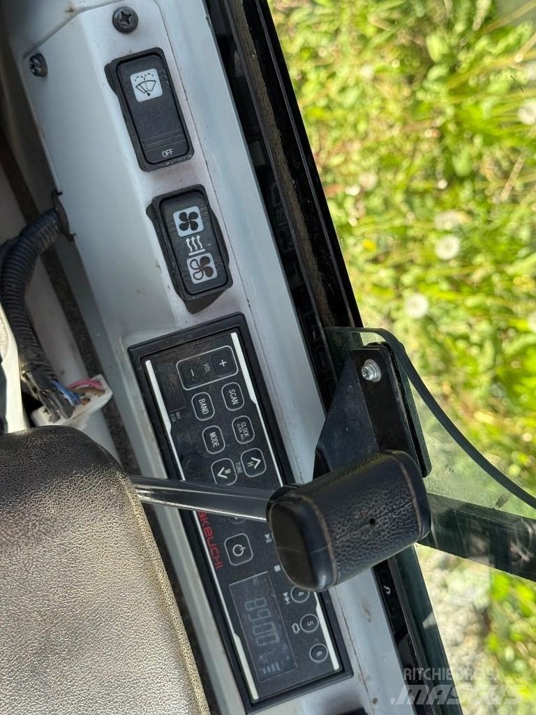 Takeuchi TB 216 Mini pelle < 7t