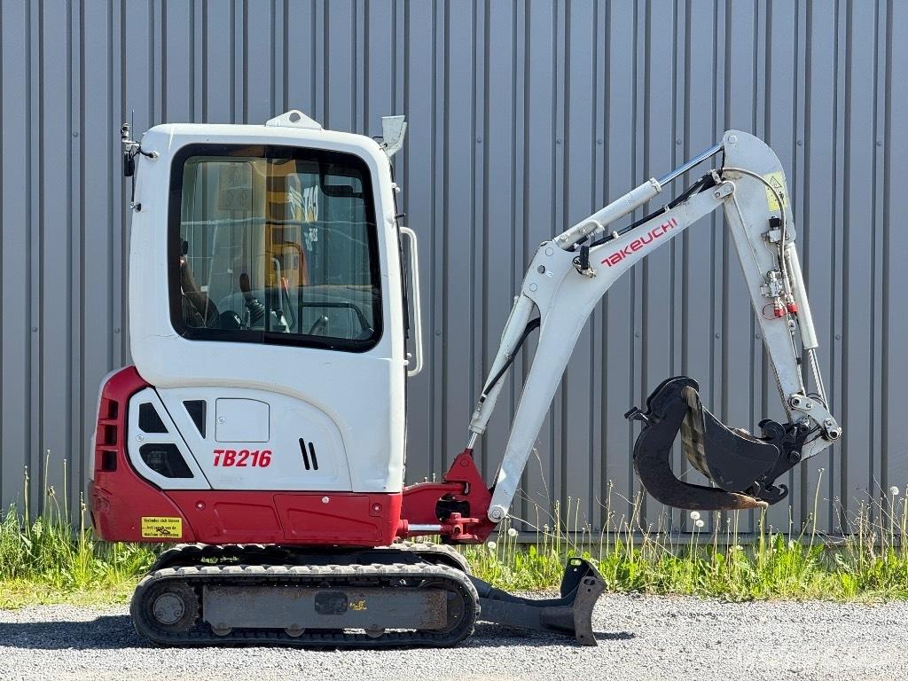 Takeuchi TB 216 Mini pelle < 7t