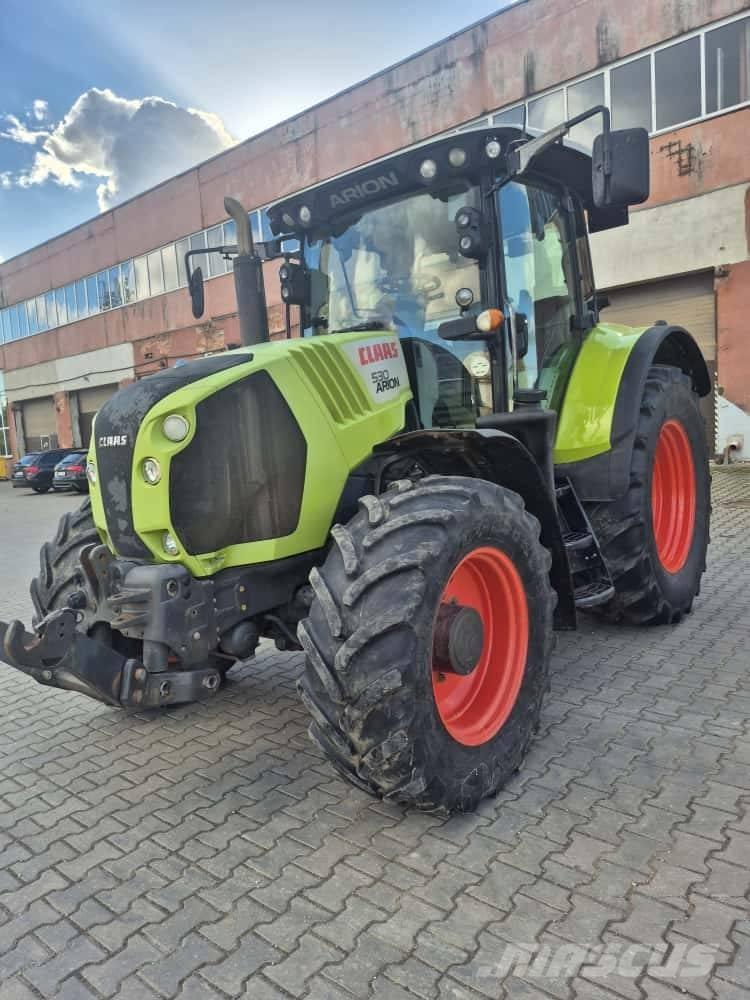 CLAAS Arion 530 Tracteur