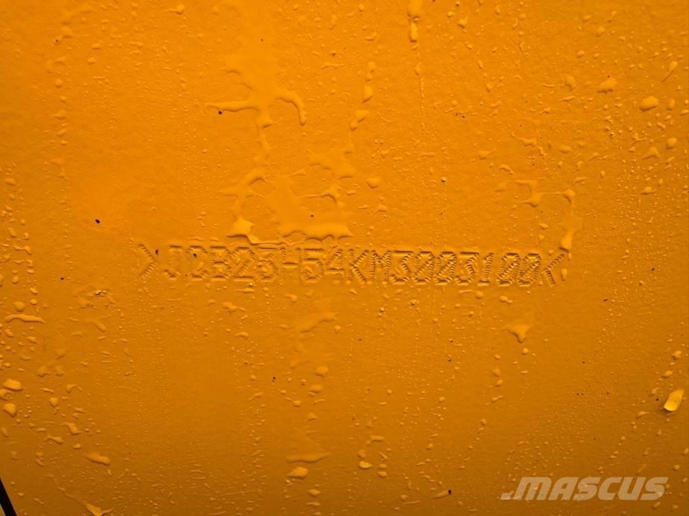 JCB 3CX PLUS AEC Tractopelle