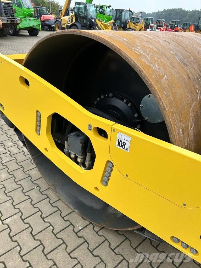 Bomag BW 211 D-5 Rouleaux monocylindre