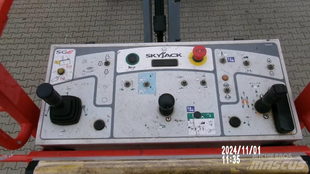 SkyJack SJ 51 AJ Nacelles articulées