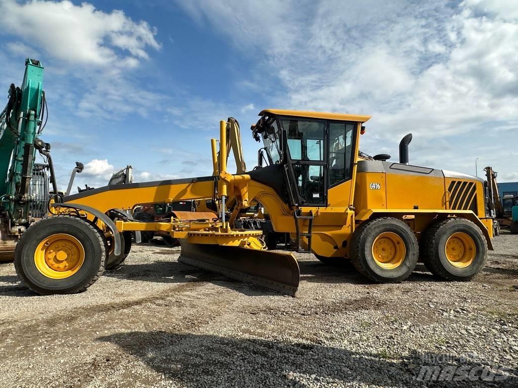 Volvo G 976 Niveleuse