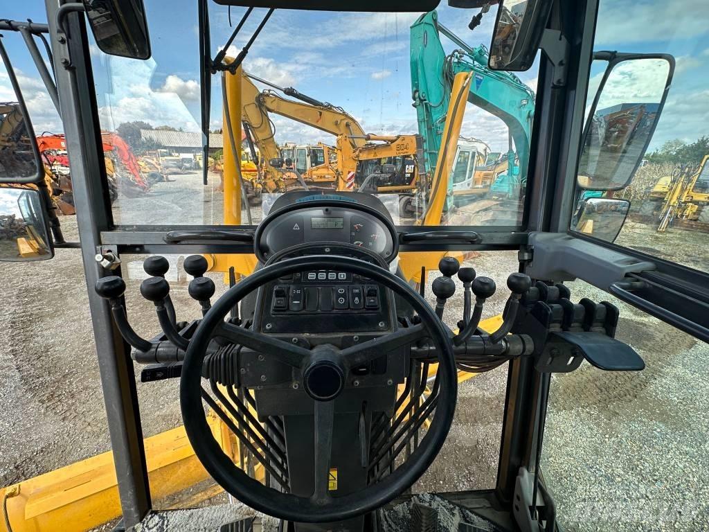 Volvo G 976 Niveleuse