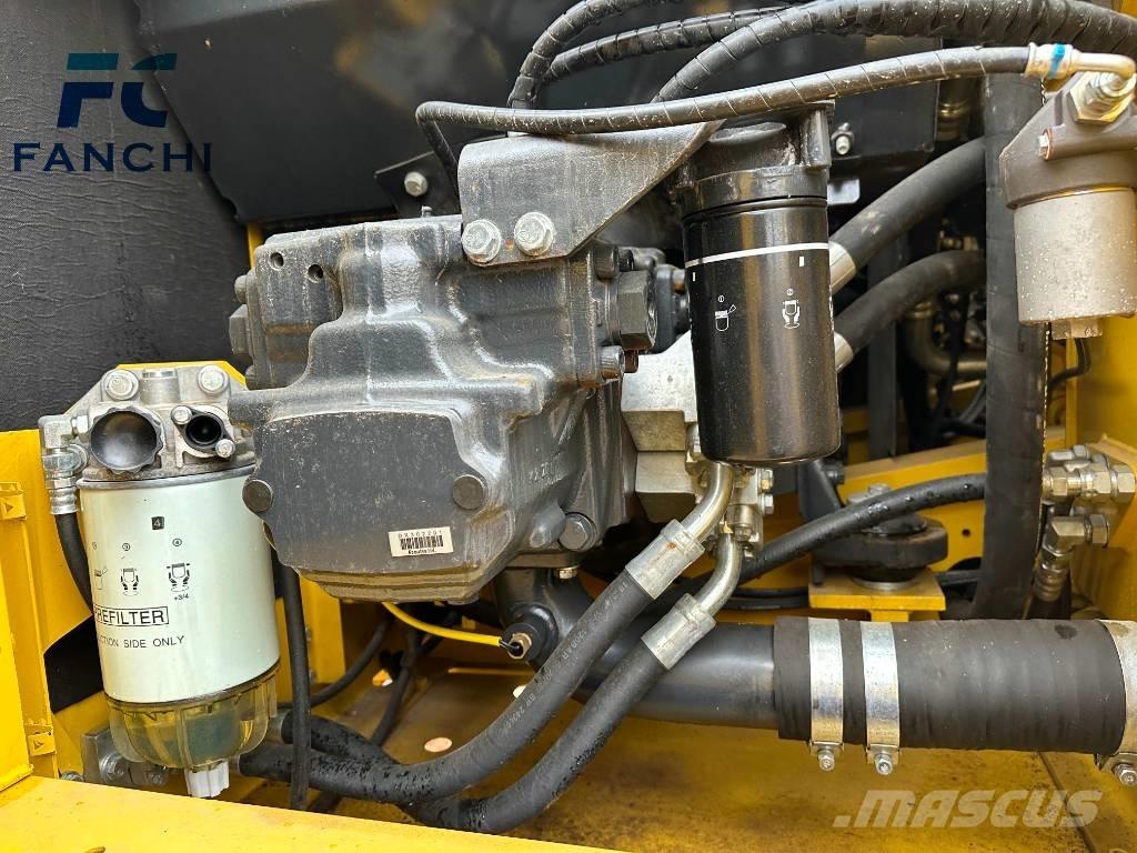Komatsu PC 210-8 Pelle sur chenilles