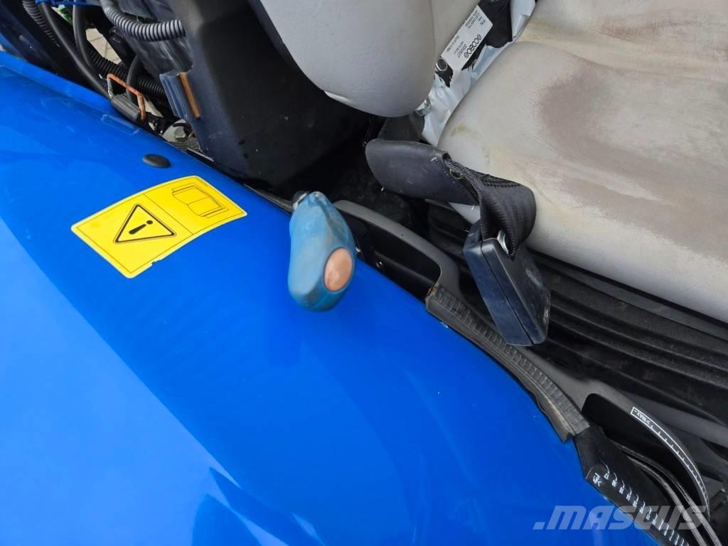 New Holland T 4.75 V Tracteur