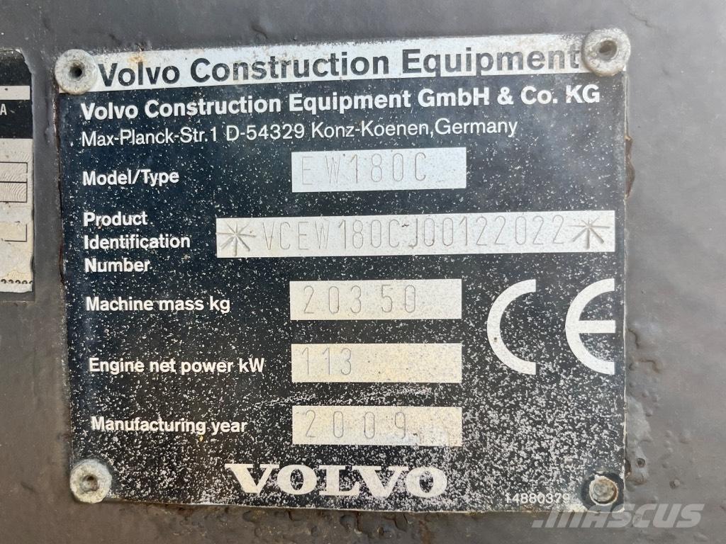 Volvo EW 180 C Pelle sur pneus