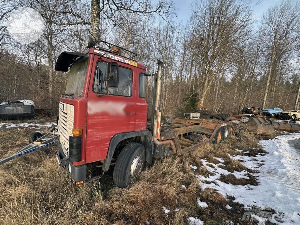 Scania T 141 Camions de transport de machines forestières