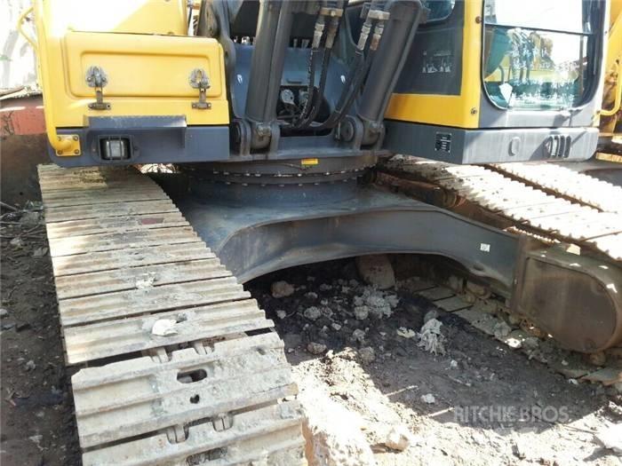Volvo EC 240 B LC Pelle sur chenilles