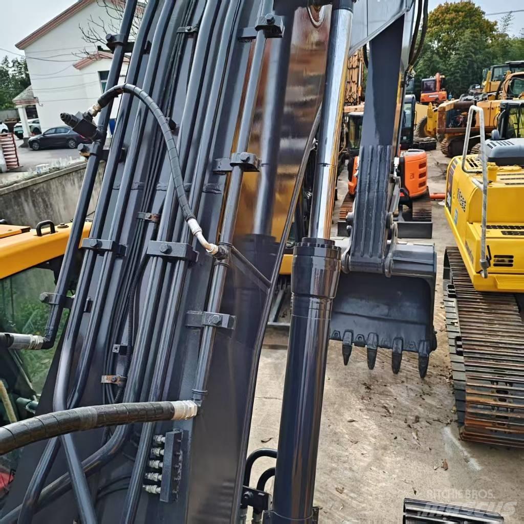 Volvo 250DL Pelle sur chenilles