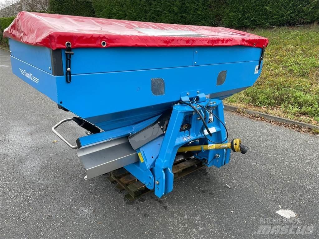 Lemken Tauri 12 Semoir à engrais