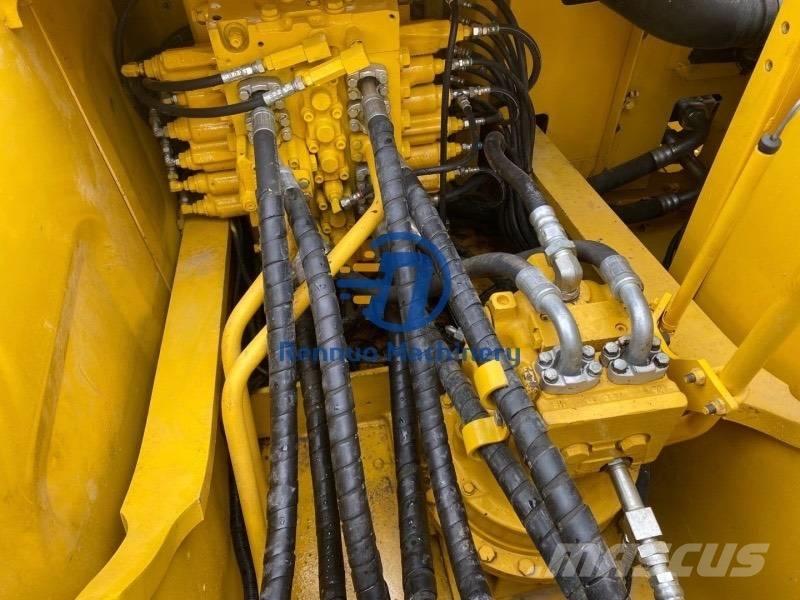 Komatsu PC200-7 Pelle sur chenilles