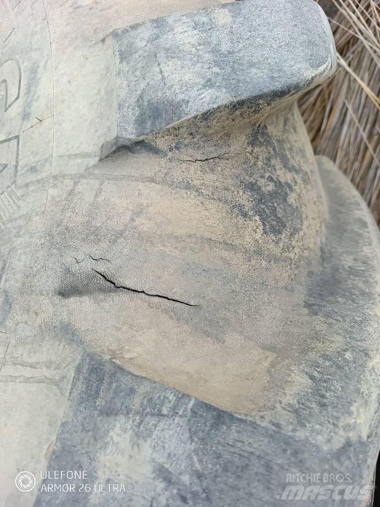 Michelin mega x bib Pneus, roues et jantes
