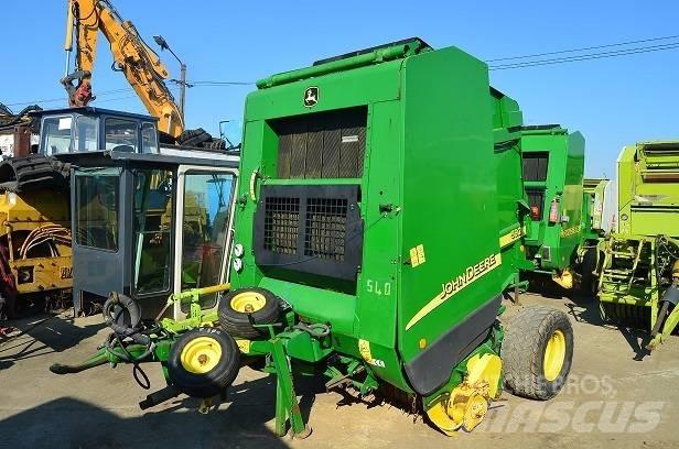 John Deere 592 Presse à balle ronde