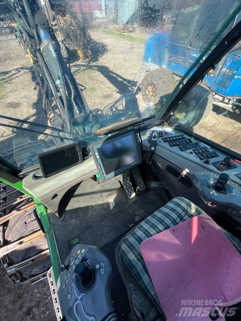 John Deere 1070 D Abatteuse