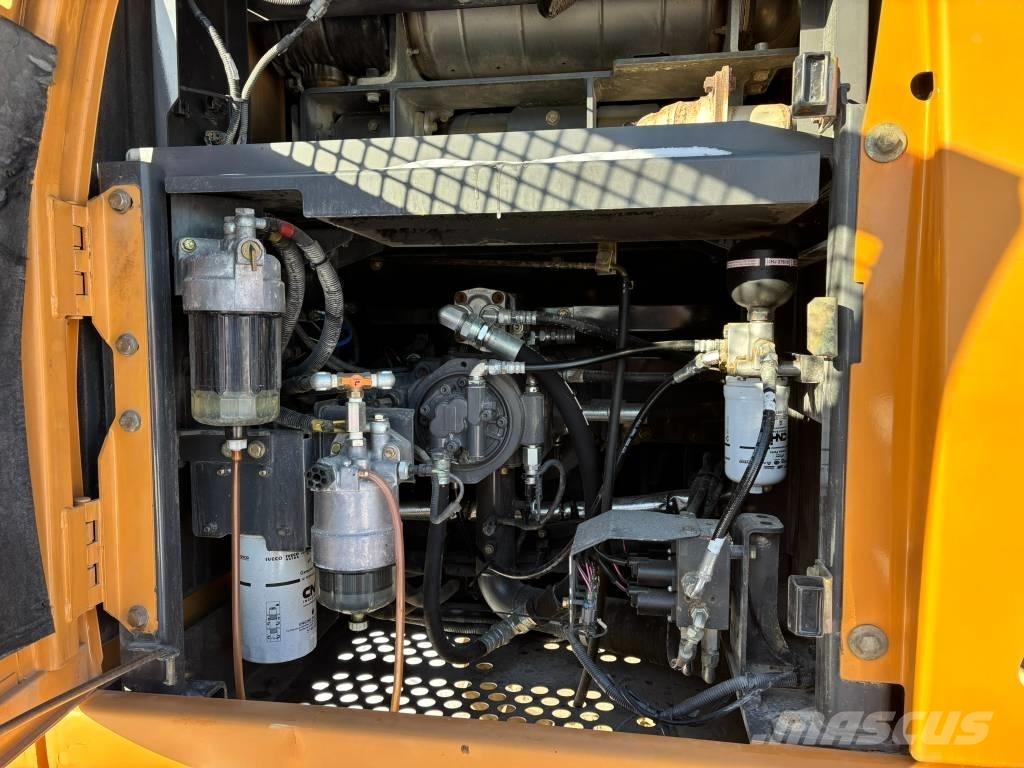 CASE CX 210 D Pelle sur chenilles