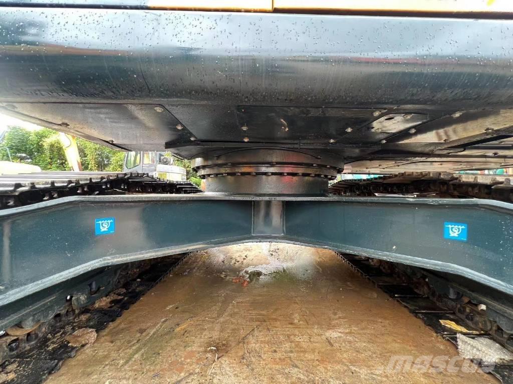 Hyundai 220 LC-9T Pelle sur chenilles