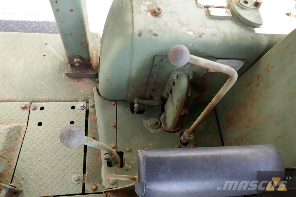 CAT D7F Ex-army Bouteurs sur chenilles