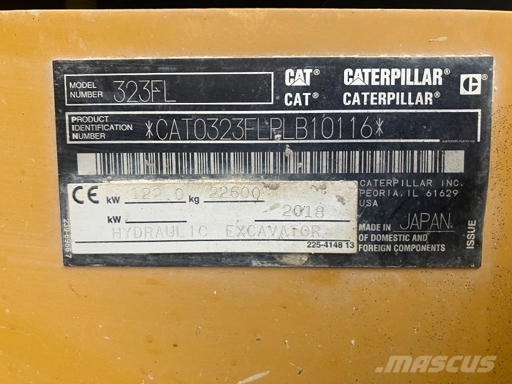 CAT 323 F L Pelle sur chenilles