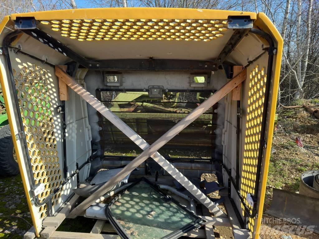 CAT 966 BONNET Châssis et suspension