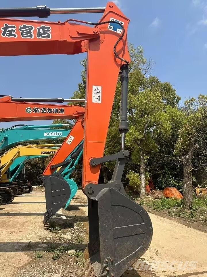 Hitachi EX 200-1 Pelle sur chenilles