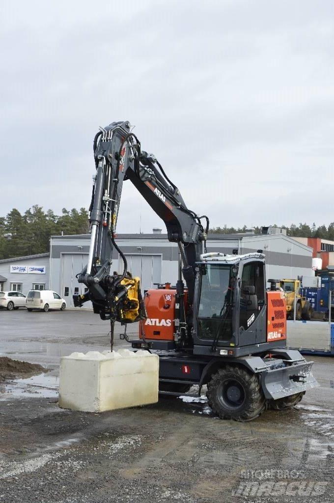 Atlas 165 Wsr Pelle sur pneus