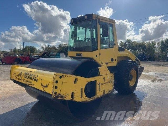 Bomag BW 213 D H-4 Rouleaux monocylindre