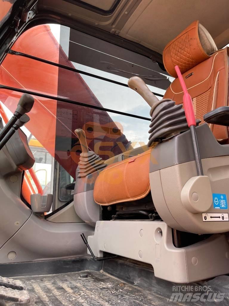 Hitachi ZX 240 Pelle sur chenilles