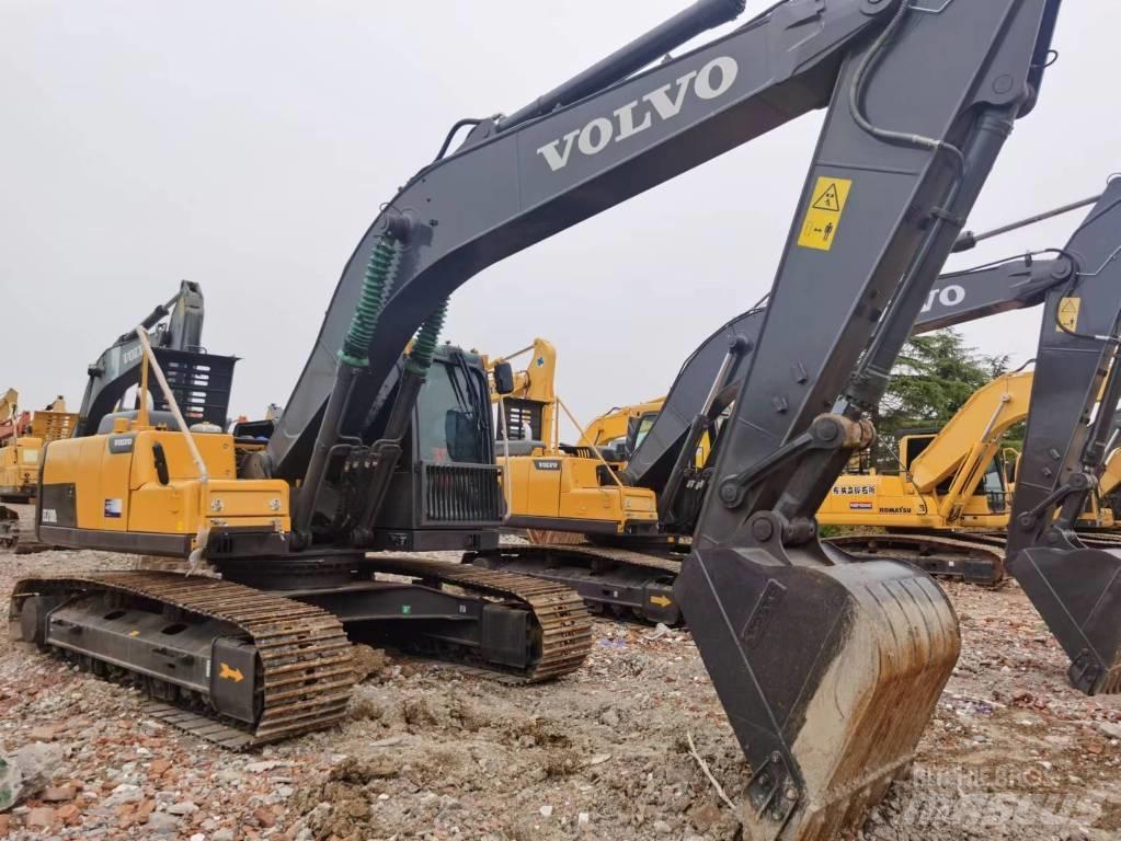 Volvo EC210D Pelle sur chenilles