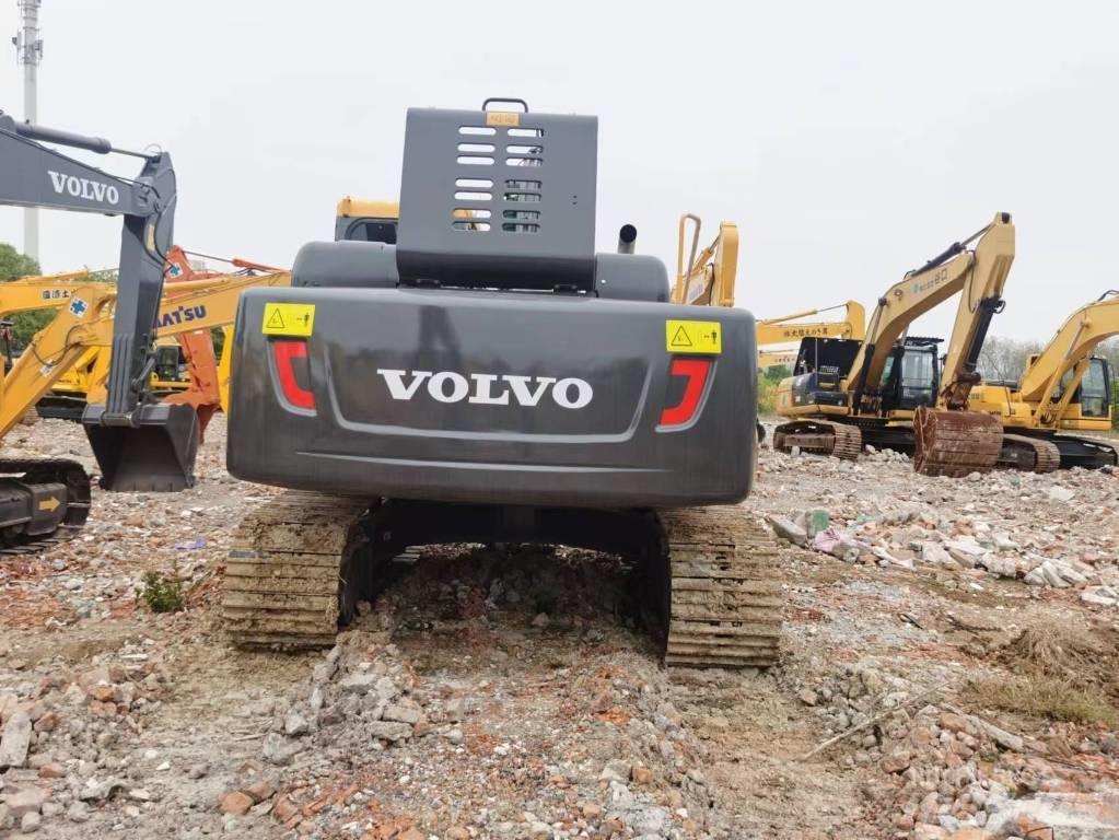 Volvo EC210D Pelle sur chenilles