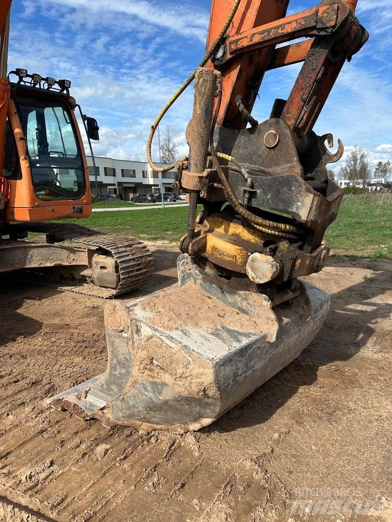 Doosan DX 255 LC Pelle sur chenilles