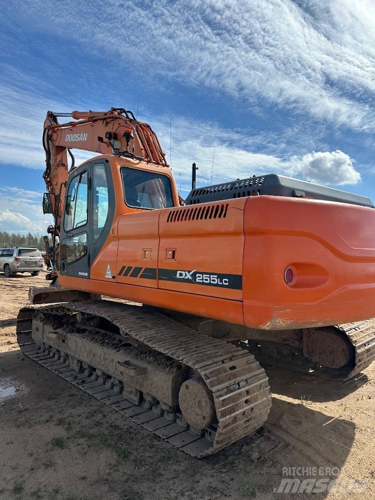 Doosan DX 255 LC Pelle sur chenilles