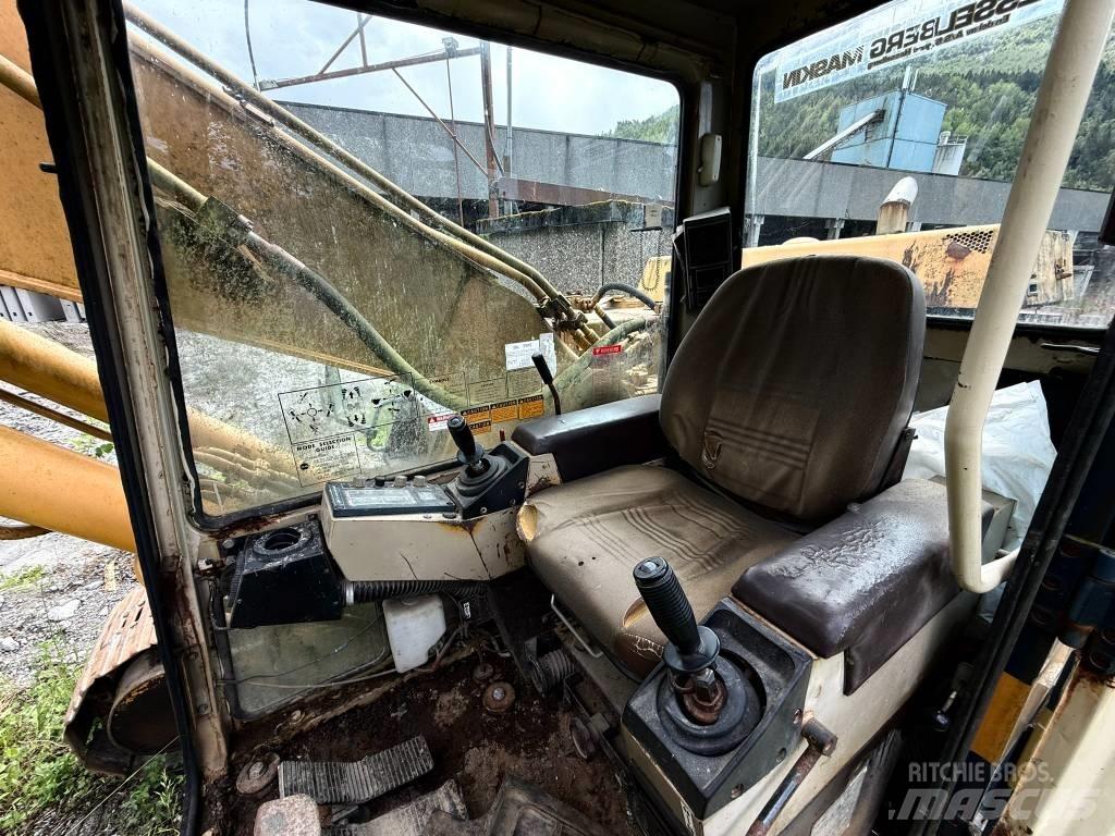 Komatsu PC 200-3 Pelle sur chenilles