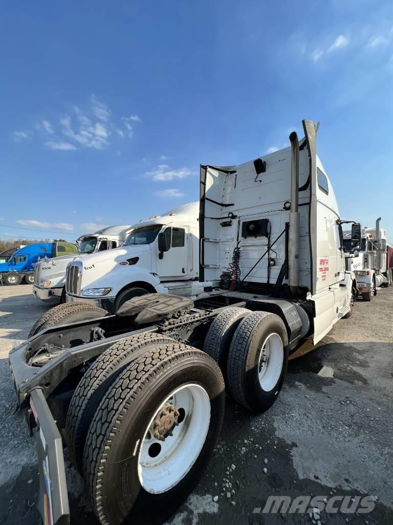 Volvo VLN 670 Tracteur routier