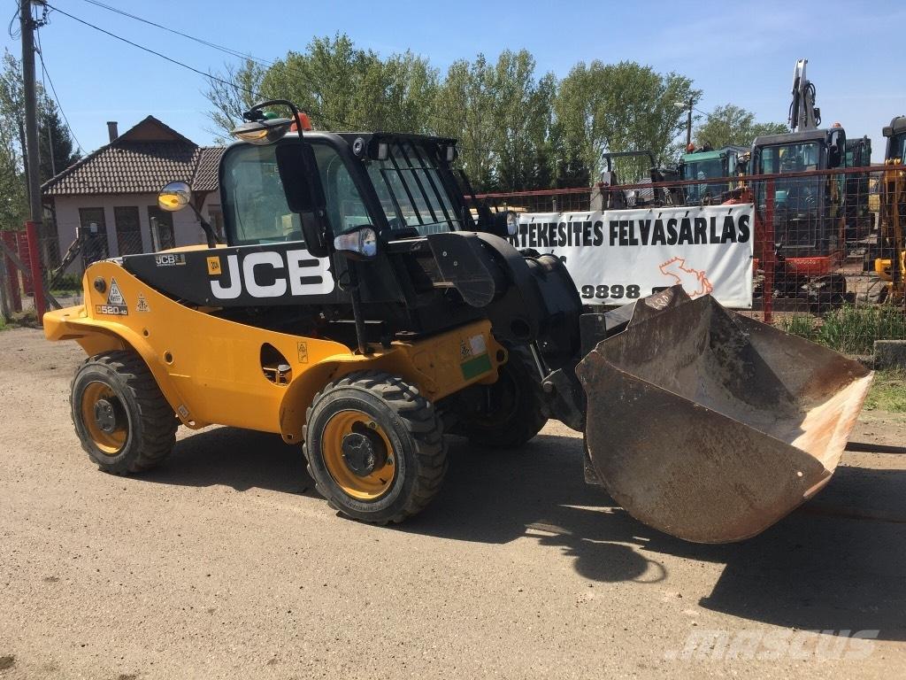 JCB 520-40 Chariot télescopique