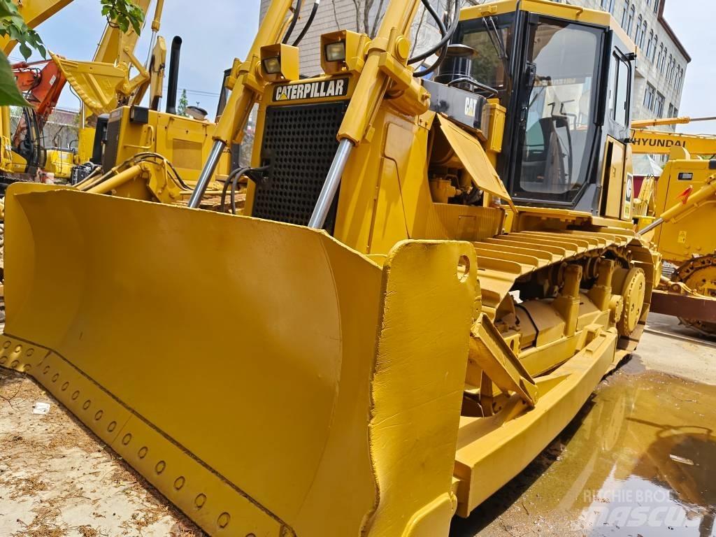 CAT D 7 G Bouteurs sur chenilles